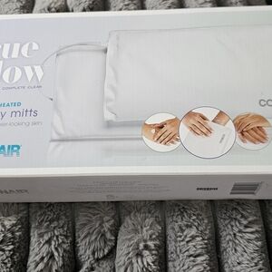 Heated Spa Mitts for Hands - White by Conair